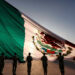 López Obrador iza Bandera en Zócalo de CDMX por víctimas de sismos