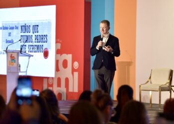 Destaca Jorge Lozano Diez reflexiones para fortalecer la educación de los hijos