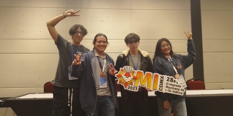 Gana alumno de Cobach Sonora medalla de bronce en Olimpiada Mexicana de Informática