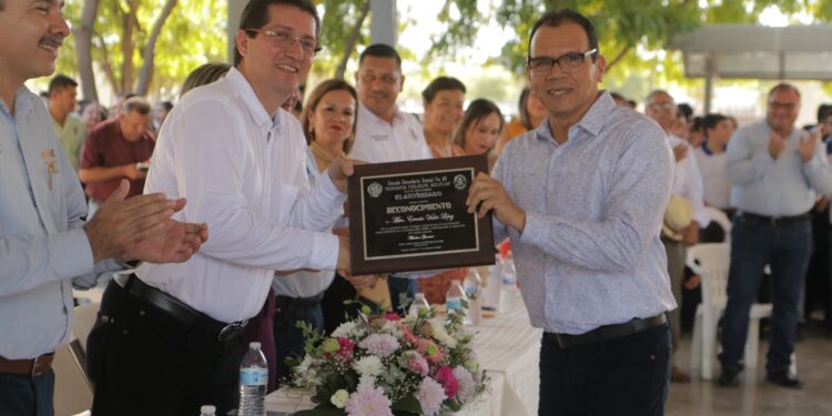 Conmemora Secundaria número 29 medio siglo de vida