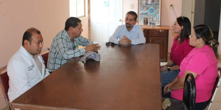 ALCALDE JESUS FLORES VISITA ALBERGUE “SANTÍSIMA TRINIDAD”