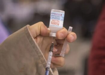 Nueva campaña de vacunación contra Covid-19 e influenza inicia este lunes