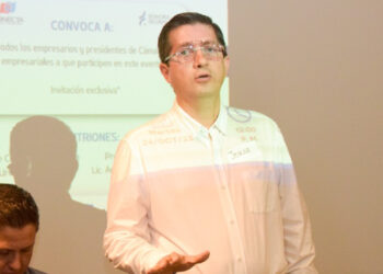 Atestigua alcalde Elías Retes lanzamiento de “conecta congreso empresarial”