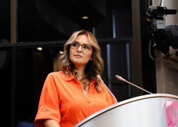 Resuelve  Congreso emitir Exhorto a la Secretaría de Comunicaciones y Transporte.