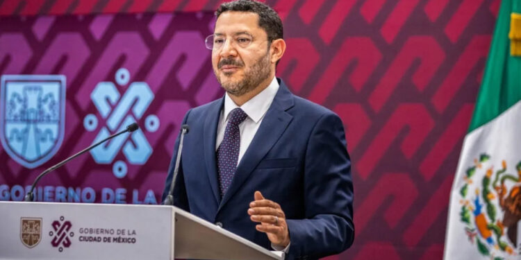 Batres iniciará el debate la peatonalización del Zócalo de la CDMX