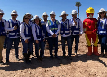Da alcalde banderazo a construcción de puente vehicular