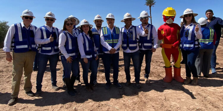 Da alcalde banderazo a construcción de puente vehicular
