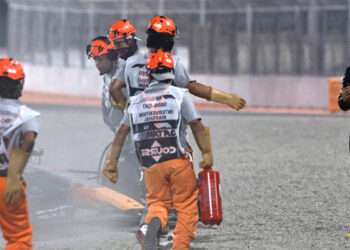 Auto de ‘Checo’ Pérez tiene mucho daño; alaba a Verstappen