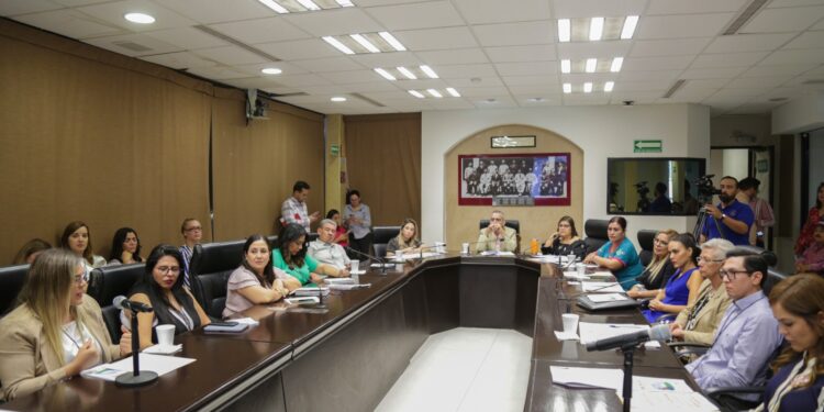 Congreso de Sonora analiza en Parlamento Abierto iniciativa a favor de la salud de las mujeres