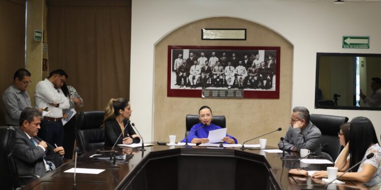 Comisión de Fiscalización aprueba continuar proceso legislativo del dictamen de cuenta pública