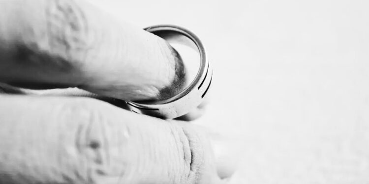 Divorciadas podrán casarse de inmediato