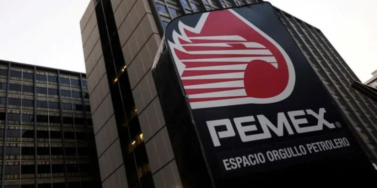 Pemex aportará menos al erario y costará más a los contribuyentes