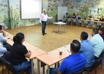 Socializa protección civil entre empresarios nueva licencia de funcionamiento