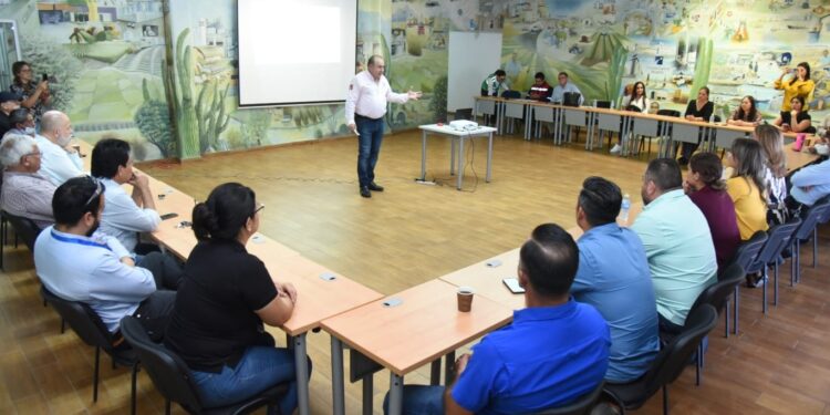 Socializa protección civil entre empresarios nueva licencia de funcionamiento