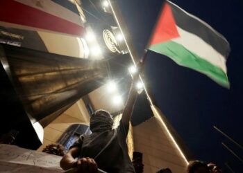Hamás libera 2 rehenes estadounidenses por causa humanitaria