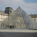 Amenaza de atentado terrorista prende las alarmas en París: evacúan a miles del Museo de Louvre