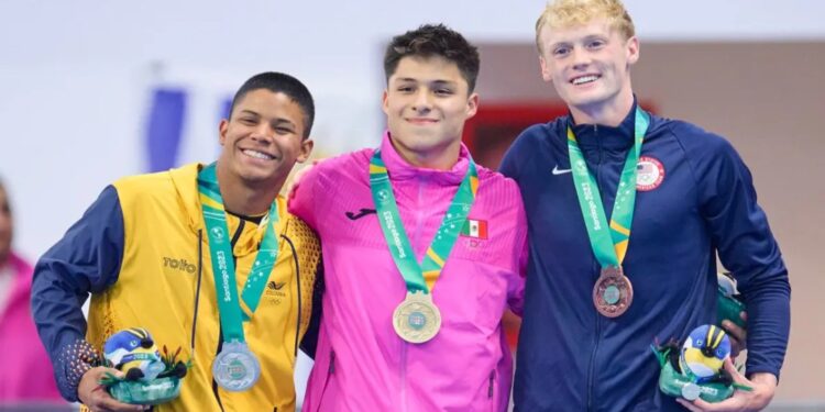Santiago 2023: Osmar Olvera se proclama rey del trampolín