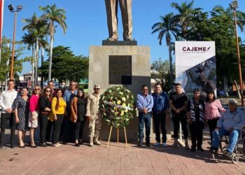 Gobierno municipal conmemora el 53 aniversario luctuoso de Lázaro Cárdenas del Río