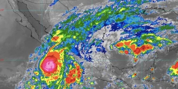 ‘Lidia’ se fortalece y pasa a huracán categoría 3