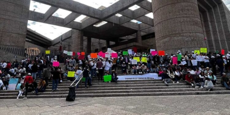 Poder Judicial amenaza con marcha al Zócalo CDMX, en quinto día de movilizaciones