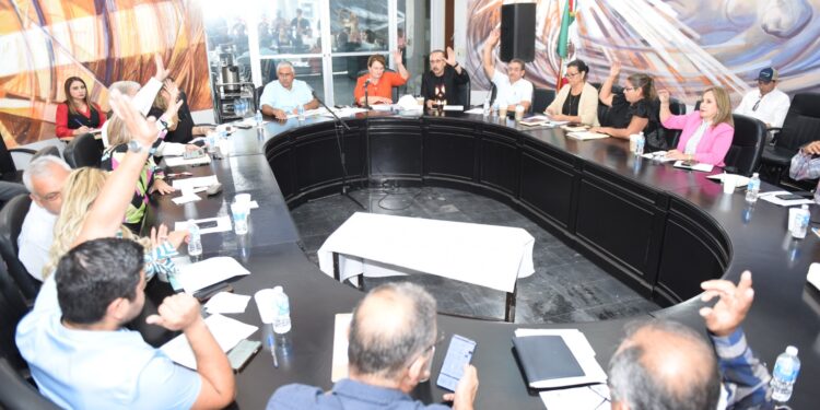Autoriza Cabildo asignación de 5 autobuses para planteles escolares