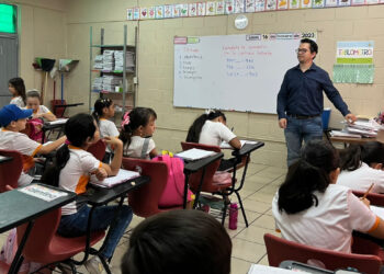 GOBIERNO MUNICIPAL PROMUEVE PREVENCIÓN DEL DELITO EN ESCUELAS DE LA COLONIA VALLE DORADO