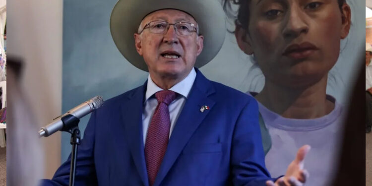 Apuesta Ken Salazar por modernizar la frontera