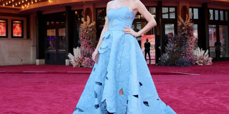 Taylor Swift deslumbra en la alfombra roja del estreno de ‘The Eras Tour’