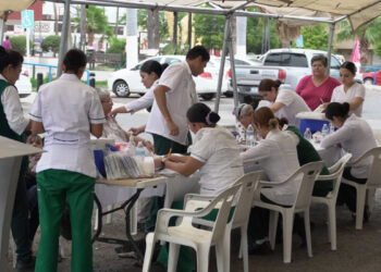 Responden más de 400 navojoenes a la vacunación contra covid- 19 e influenza