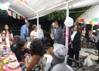 PRESENTE LA GASTRONOMIA EN EL GAOS.