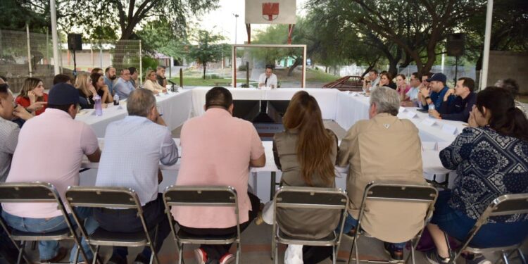 Revisa Toño Astiazarán acciones con dependencias rumbo al 2024