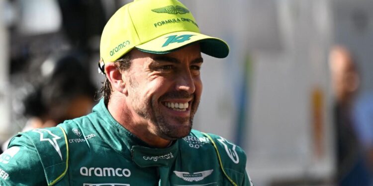 Alonso: «Le he dicho a Checo que ni se le ocurra ponerme más bajo esa presión porque ya tengo una edad»