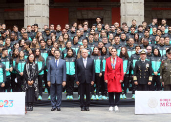 Felicidades a las y los deportistas mexicanos que obtuvieron el tercer lugar en los Juegos Panamericanos: Andrés Manuel López Obrador