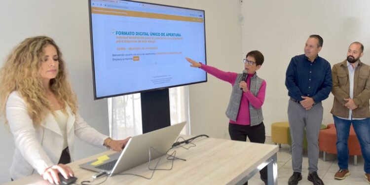 Inicia Toño Astiazarán el Sistema de Apertura Rápida de Empresas de Hermosillo (SAREH)