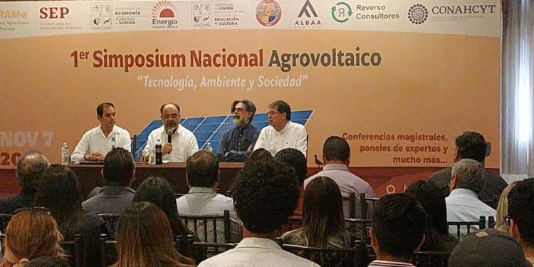 Participa sector educativo sonorense en primer Simposio Nacional Agrovoltaico