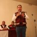 Sigue a ras de suelo Heriberto Aguilar en contacto con los ciudadanos