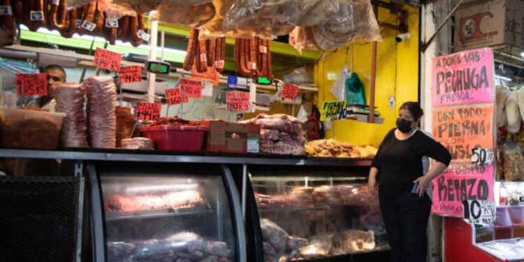 ¡Inflación en México se desacelera! Baja a 4.26% en octubre de 2023