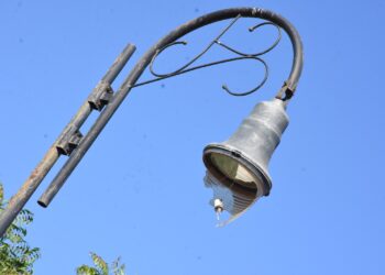 Destruyen Vándalos el alumbrado y roban cableado del Parque en los Arcos