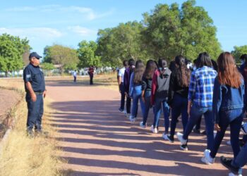 BRINDA ACADEMIA DE POLICÍA MUNICIPAL CURSO DE ADIESTRAMIENTO A ESTUDIANTES DEL CBTA 38*