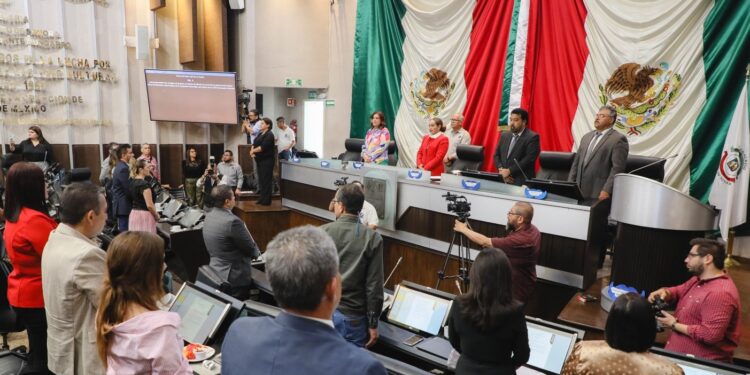 Rinde diputada Rebeca Silva Homenaje a Jesús García Corona