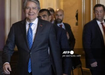 Congreso de Ecuador declara a expresidente Lasso “responsable político” de peculado