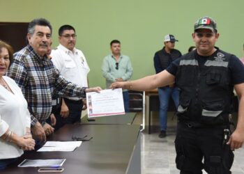 Gobierno municipal reconoce a grupos voluntarios de protección civil por su grande labor