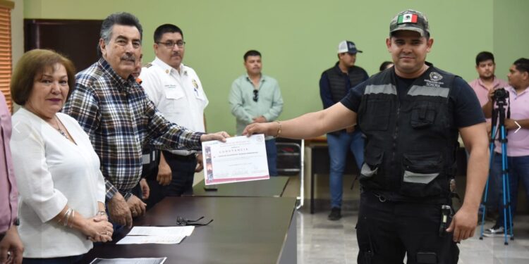 Gobierno municipal reconoce a grupos voluntarios de protección civil por su grande labor