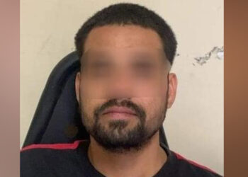 Detienen a conductor infractor con vehículo robado.