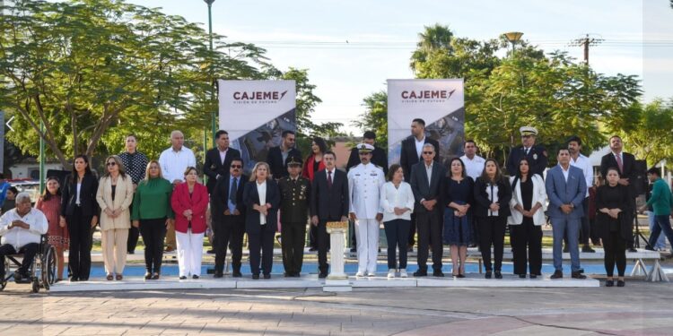 Preside alcalde desfile conmemorativo al 113 aniversario de la revolución mexicana