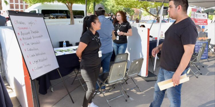 Ofertan más de mil vacantes en Feria del Empleo que organiza el Ayuntamiento de Hermosillo