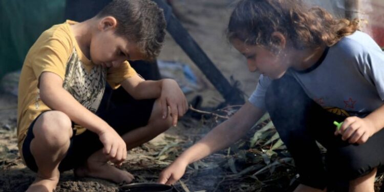 Habitantes de Gaza enfrentan «posibilidad inmediata de morir de hambre»: ONU