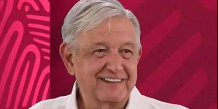 El Presidente López Obrador celebra su cumpleaños 70 en Sonora