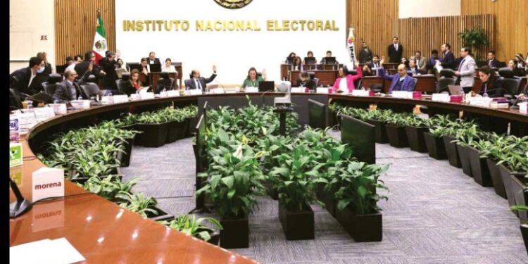 El INE quita cuotas a grupos vulnerables; acciones afirmativas para renovar el Congreso