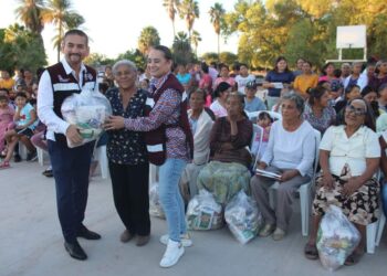¡Cumpliendo JESÚS FLORES SE GANA EL RECONOCIMIENTO DE LA GENTE!